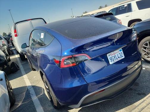 2023 Tesla Model Y Long Range Dual Motor All-Wheel Drive