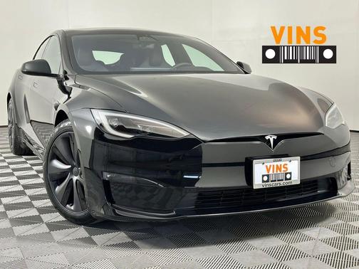 2025 Tesla Model S Plaid