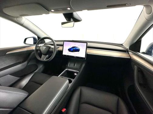 2024 Tesla Model Y Long Range Dual Motor All-Wheel Drive