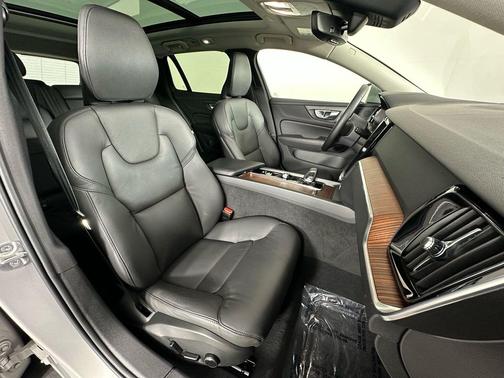 2025 Volvo V60 Cross Country Plus, B5 AWD Gas (mild hybrid)