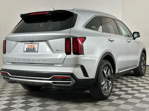 2022 Kia Sorento Hybrid S