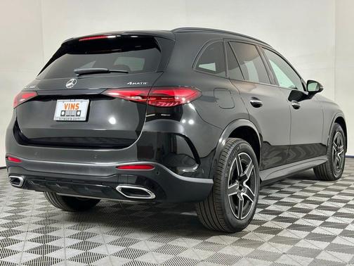 2026 Mercedes-Benz GLC 300 4MATIC