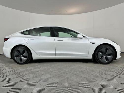Pearl White Multi-Coat 2020 Tesla Model 3 Long Range