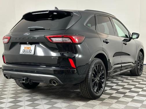 2023 Ford Escape ST-Line Elite