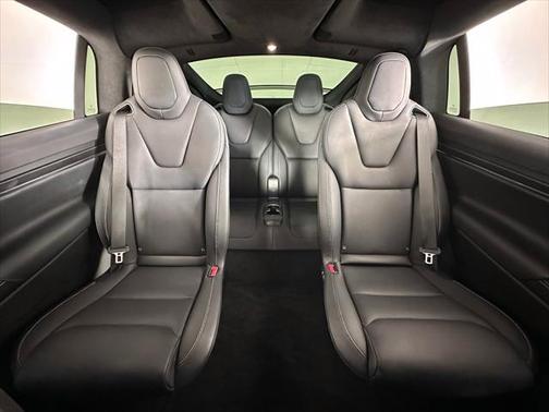 2022 Tesla Model X Plaid Tri Motor All-Wheel Drive