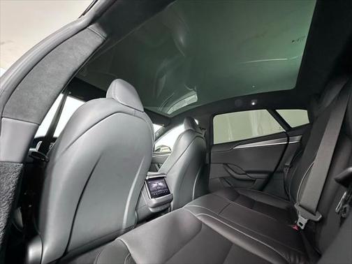 2022 Tesla Model S Plaid