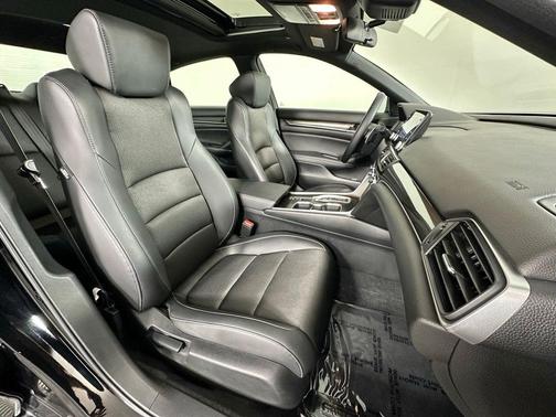 Crystal Black Pearl 2022 Honda Accord Sport 2.0T