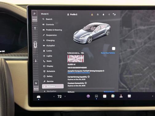 2022 Tesla Model S Plaid