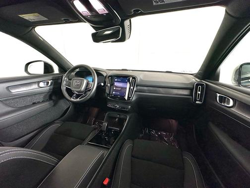 2023 Volvo XC40 Recharge Pure Electric Twin Plus