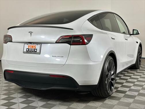 2024 Tesla Model Y Performance Dual Motor All-Wheel Drive