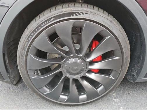 2022 Tesla Model Y Performance Dual Motor All-Wheel Drive