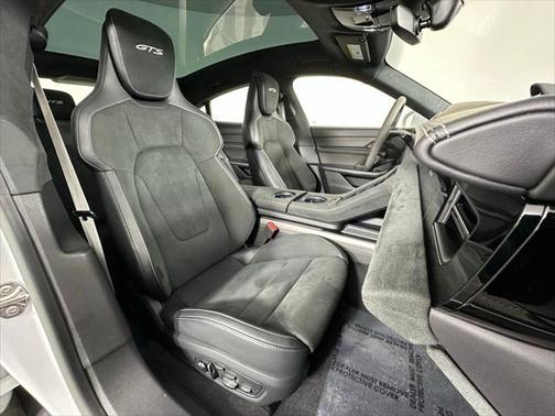 2023 Porsche Taycan GTS