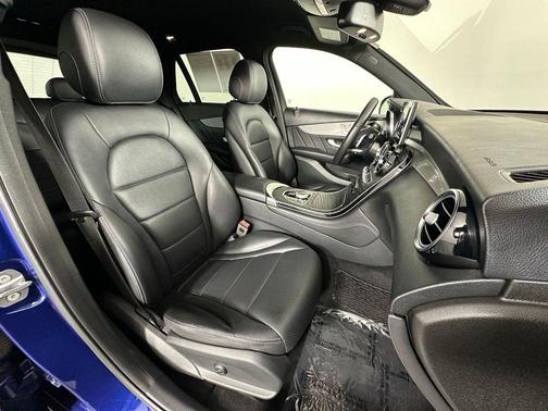 Brilliant Blue Metallic 2019 Mercedes-Benz GLC 300 Base