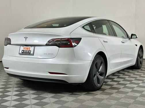 Pearl White Multi-Coat 2020 Tesla Model 3 Long Range