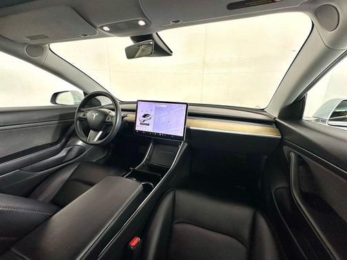 Pearl White Multi-Coat 2020 Tesla Model 3 Long Range