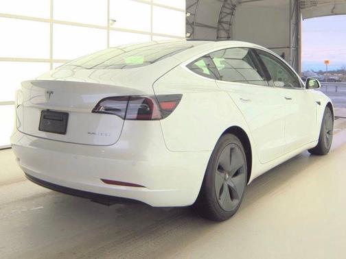 Pearl White Multi-Coat 2020 Tesla Model 3 Long Range