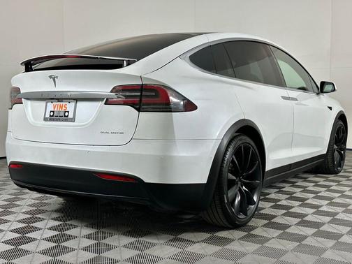 2020 Tesla Model X Long Range Plus Dual Motor All-Wheel Drive