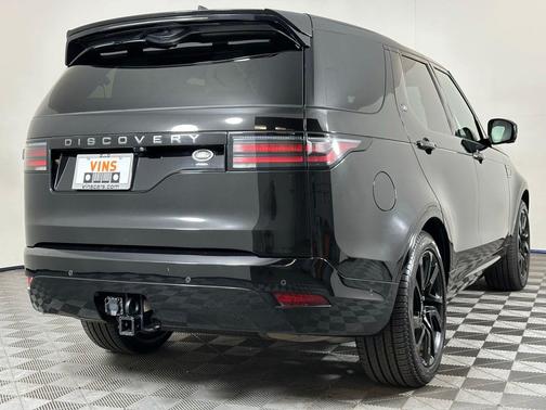 2023 Land Rover Discovery P360 S R-Dynamic