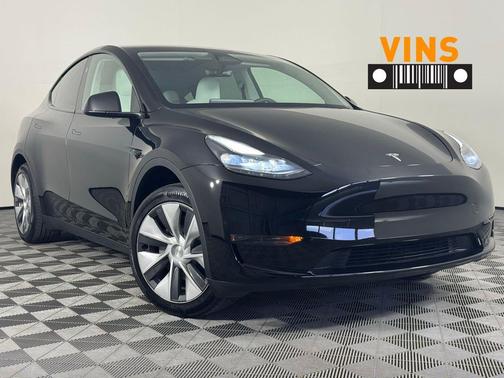 2024 Tesla Model Y Standard Range