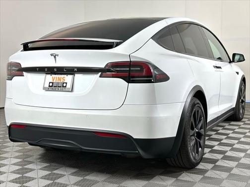 2023 Tesla Model X Standard Range