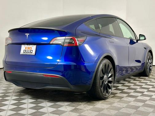 2022 Tesla Model Y Performance Dual Motor All-Wheel Drive