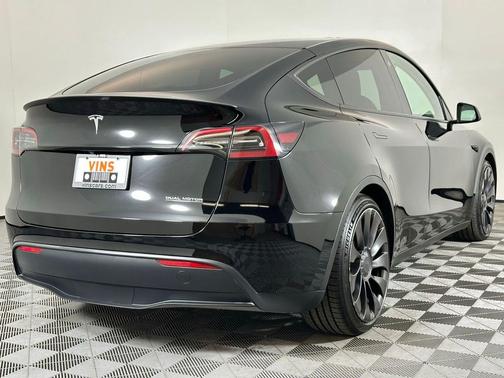 2023 Tesla Model Y Performance Dual Motor All-Wheel Drive
