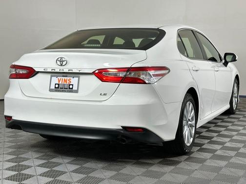 2018 Toyota Camry LE