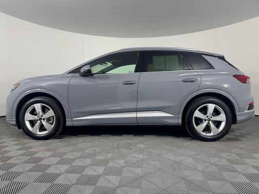 2024 Audi Q4 e-tron Prestige 55 quattro