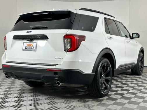 2023 Ford Explorer ST-Line