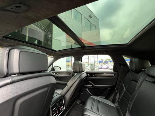 2021 Porsche Cayenne GTS