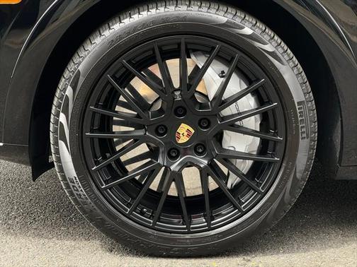 2021 Porsche Cayenne GTS