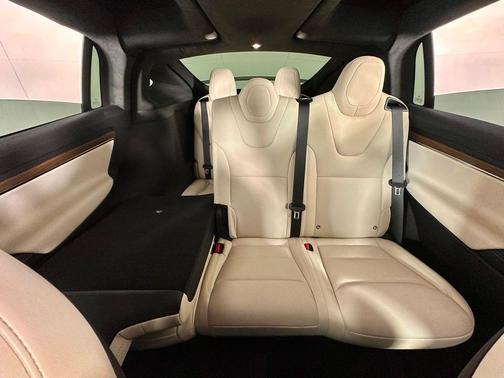 2023 Tesla Model X Standard Range