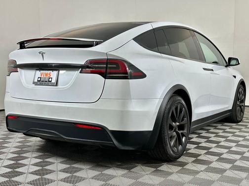 2023 Tesla Model X Standard Range