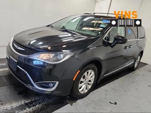 2018 Chrysler Pacifica Touring-L