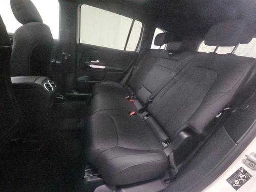 2026 Mercedes-Benz GLB 250 4MATIC