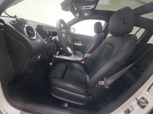 2026 Mercedes-Benz GLB 250 4MATIC