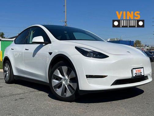 2023 Tesla Model Y Long Range Dual Motor All-Wheel Drive