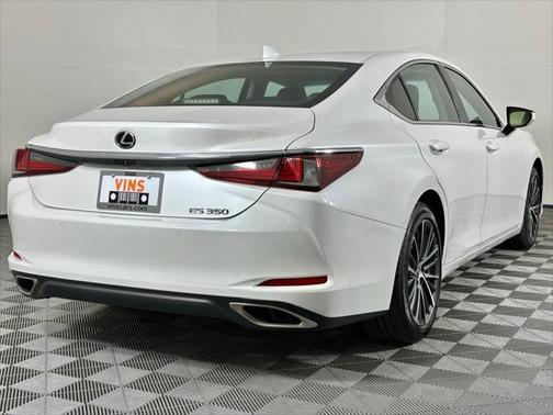 2022 Lexus ES 350 Base