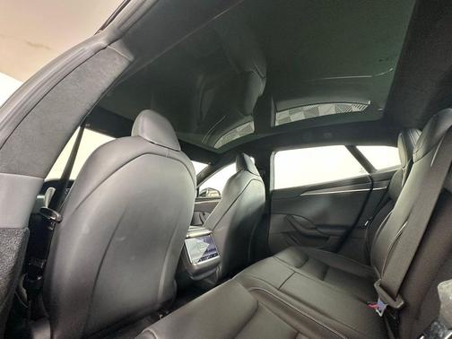 2023 Tesla Model S Plaid