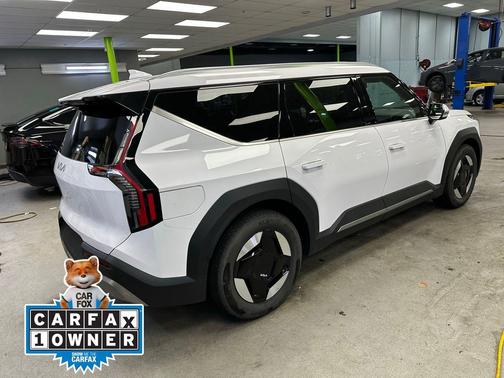 2025 Kia EV9 Wind