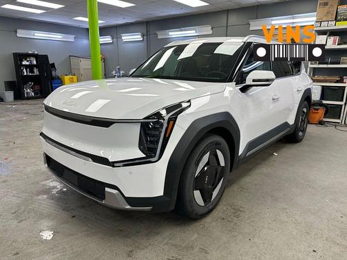 2025 Kia EV9 Wind