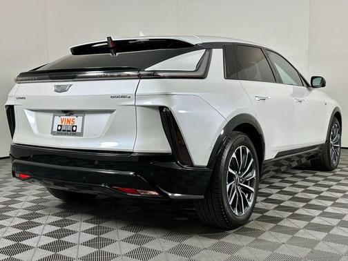 2024 Cadillac LYRIQ Sport