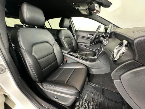 Polar White 2020 Mercedes-Benz GLA 250 Base