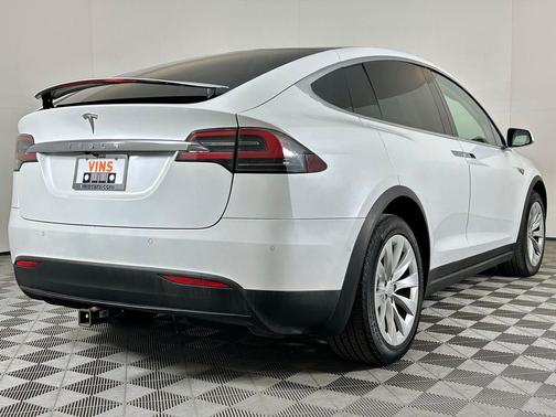 2016 Tesla Model X 90D