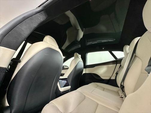 2022 Tesla Model S Base