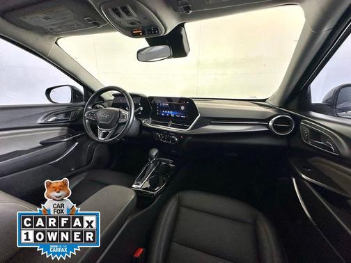 Mosaic Black Metallic 2025 Chevrolet Trax FWD ACTIV