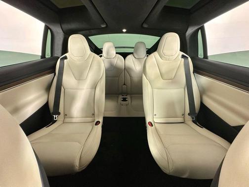 2022 Tesla Model X Dual Motor All-Wheel Drive