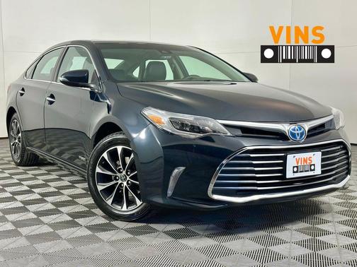 2017 Toyota Avalon Hybrid XLE Premium