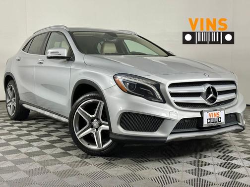 Polar Silver Metallic 2015 Mercedes-Benz GLA-Class 4MATIC