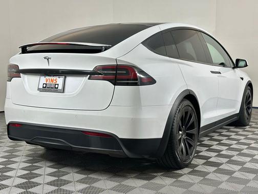 2022 Tesla Model X Dual Motor All-Wheel Drive